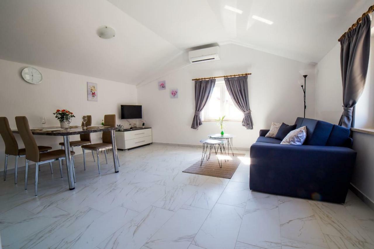 Apartment Podini Brseč Eksteriør bilde