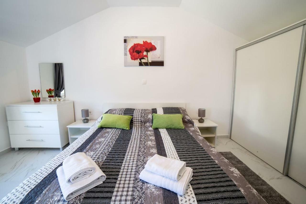 Apartment Podini Brseč Eksteriør bilde