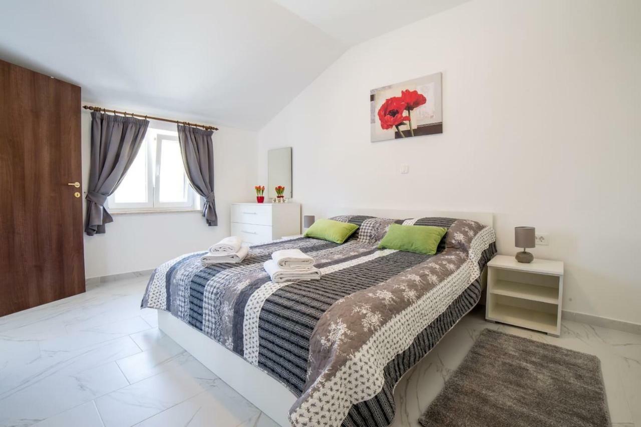 Apartment Podini Brseč Eksteriør bilde